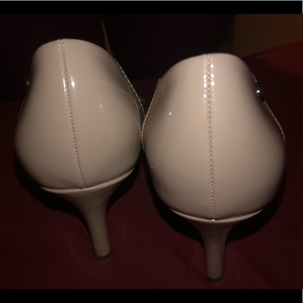 Tan Heels - Picture 3 of 5